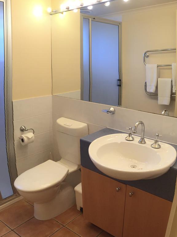 Horizons Beachfront Apartment Порт-Фері Екстер'єр фото